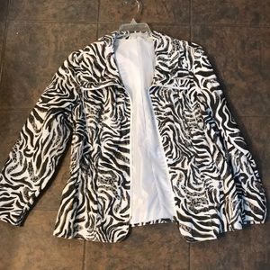 chico’s animal print lined  windbreaker
